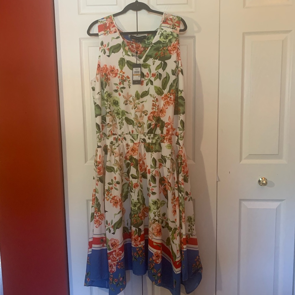 Tommy Hilfiger Sleeveless Floral -16W (MM-0522)